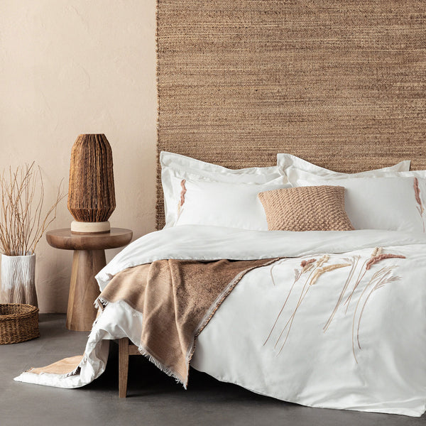 Chakra Silvi Bedding Set Dbl Ecru