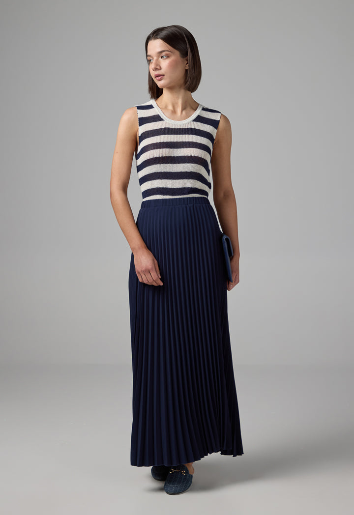 Choice Contrast Knitted Sleeveless Top Navy-White