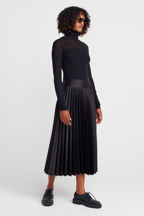 NU Pleated Midi Skirt Black