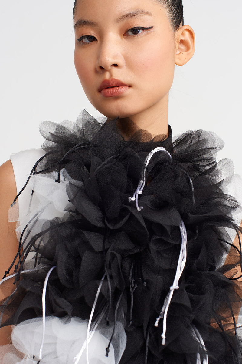 NU Organza Floral Detailed Neckpiece Black/Offwhite