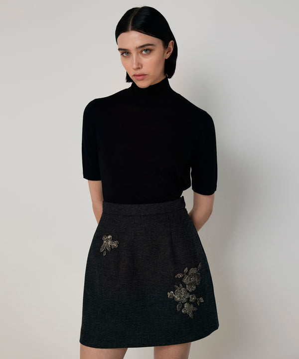Machka Floral Module Embroidered Wool Skirt Anthracite