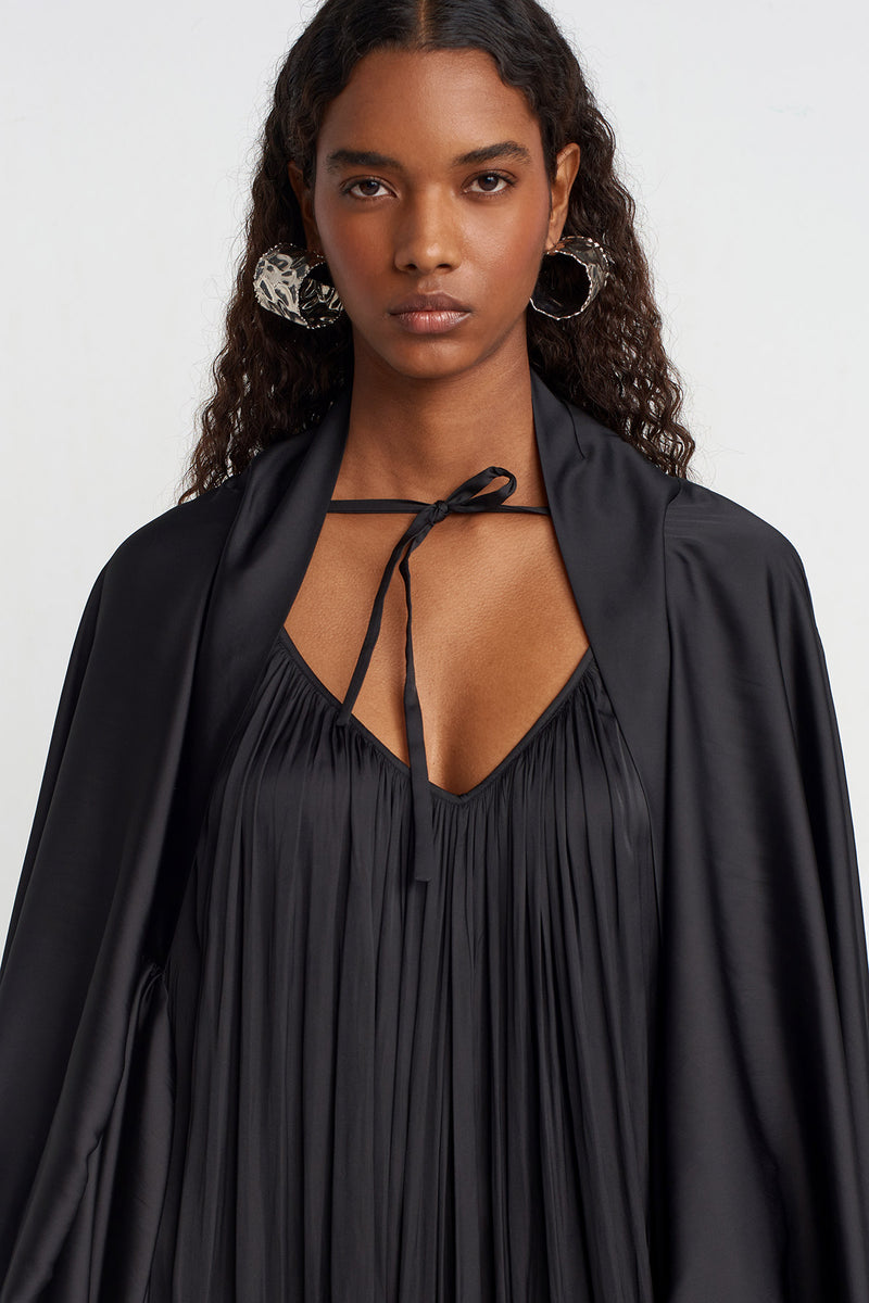 NU Cape Jacket Black